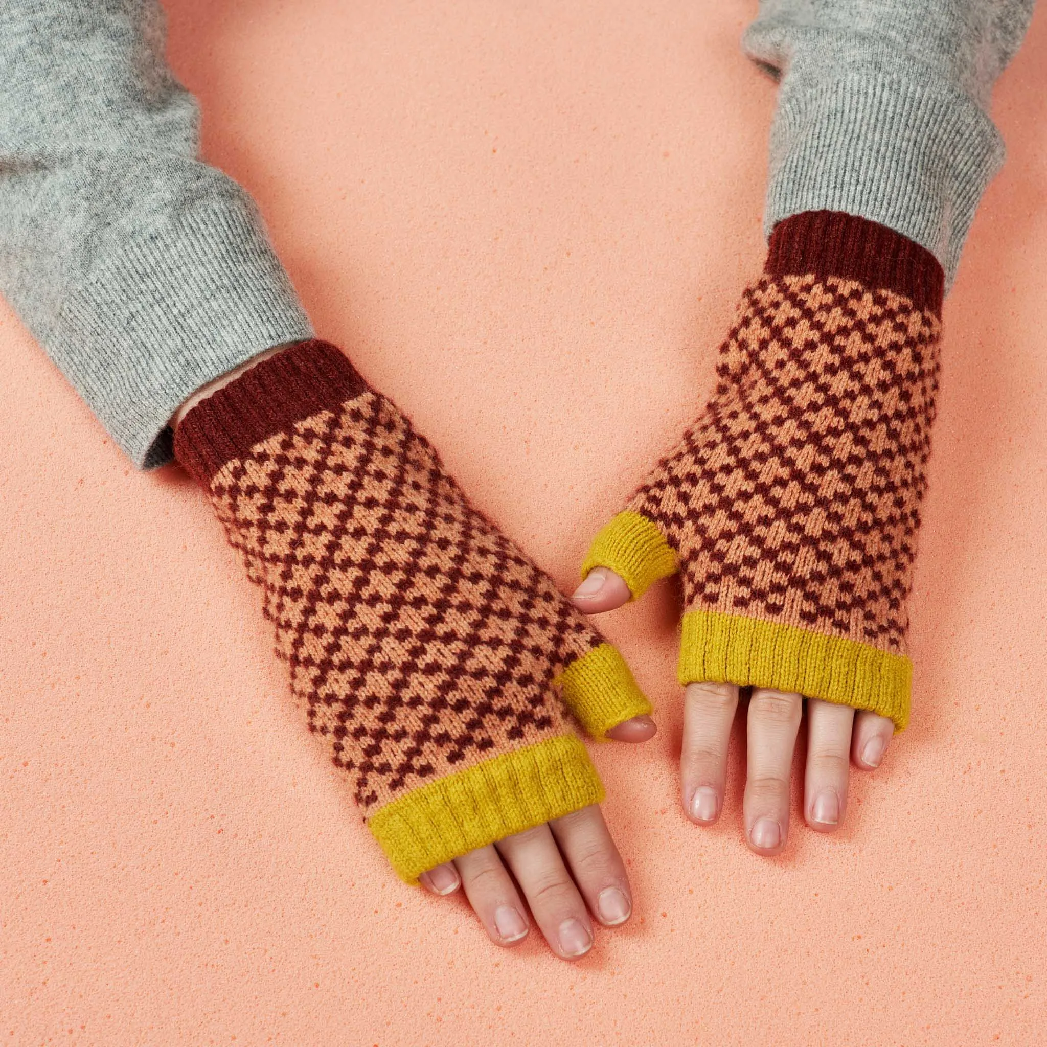 Women's Sienna & Peach Cross Lambswool Wrist Warmers